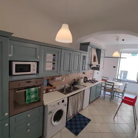 Lägenhet La Casetta Del Bianconiglio Con Garage *